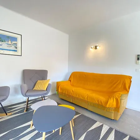 06cg Beautiful 2 Bedroom - Garden Apartman *