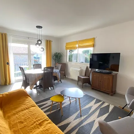 Apartman 06cg Beautiful 2 Bedroom - Garden