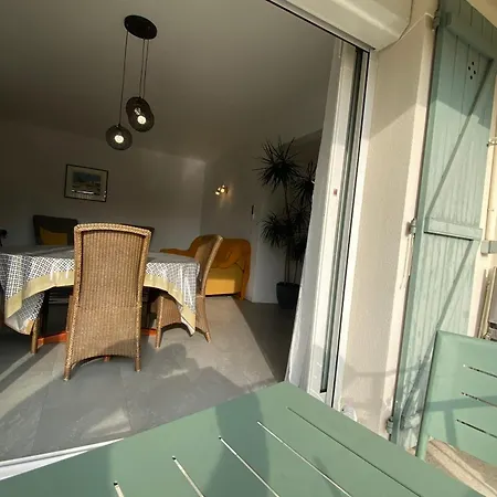 06cg Beautiful 2 Bedroom - Garden Apartman Cagnes-sur-Mer