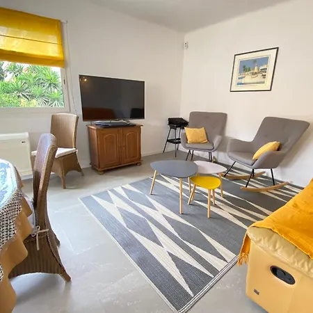 06cg Beautiful 2 Bedroom - Garden