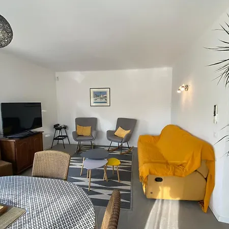 06cg Beautiful 2 Bedroom - Garden *